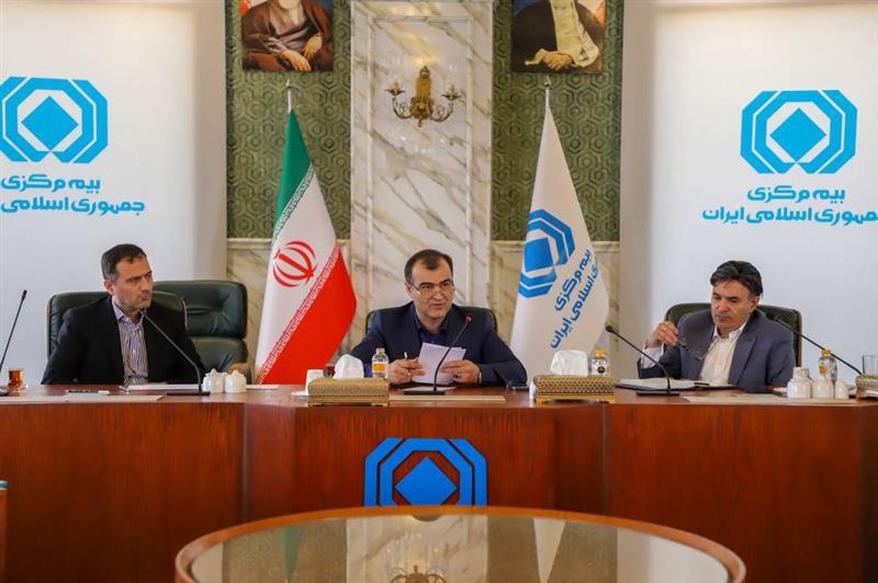 در نخستین نشست تبیین سیاستهای رئیس کل بیمه مرکزی با مدیران حوزه نظارت مطرح شد زیرساخت لازم برای استقرار نظام نظارت هوشمند فراهم خواهد شد